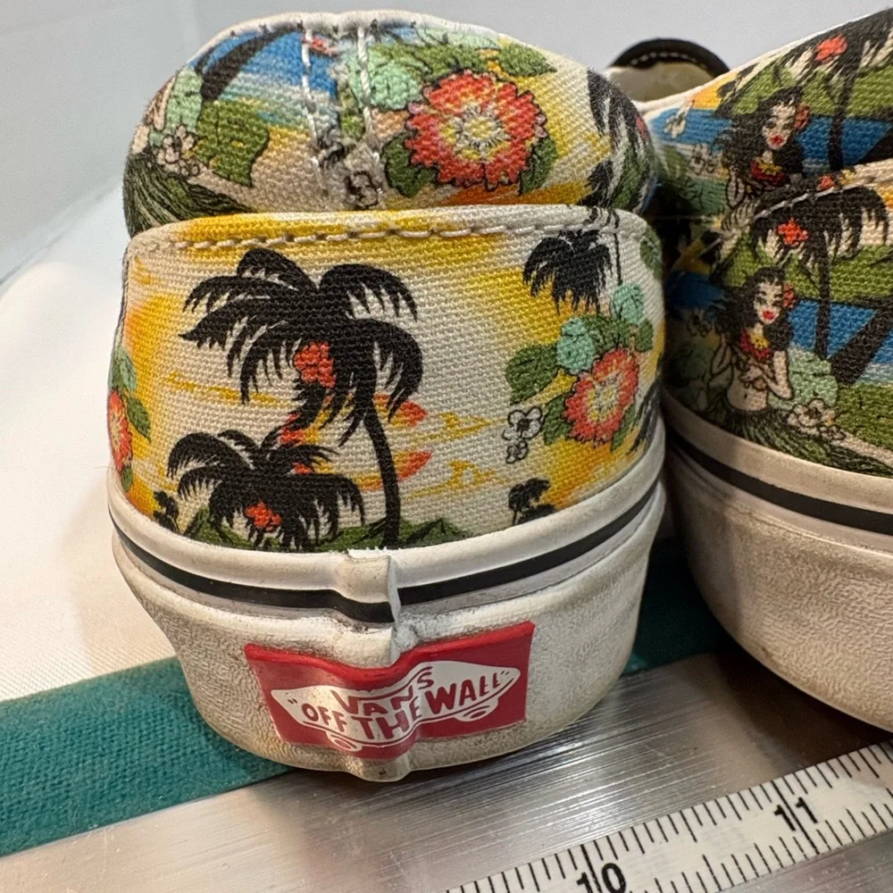 Vans Classic Slip-On shoes Aloha Hula palm trees and‎ tropical scenes size 8.5